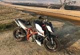 KTM 990 Super Duke R (Bj. 2011) - Nur 4600 km - KTM 990 SUPER DUKE