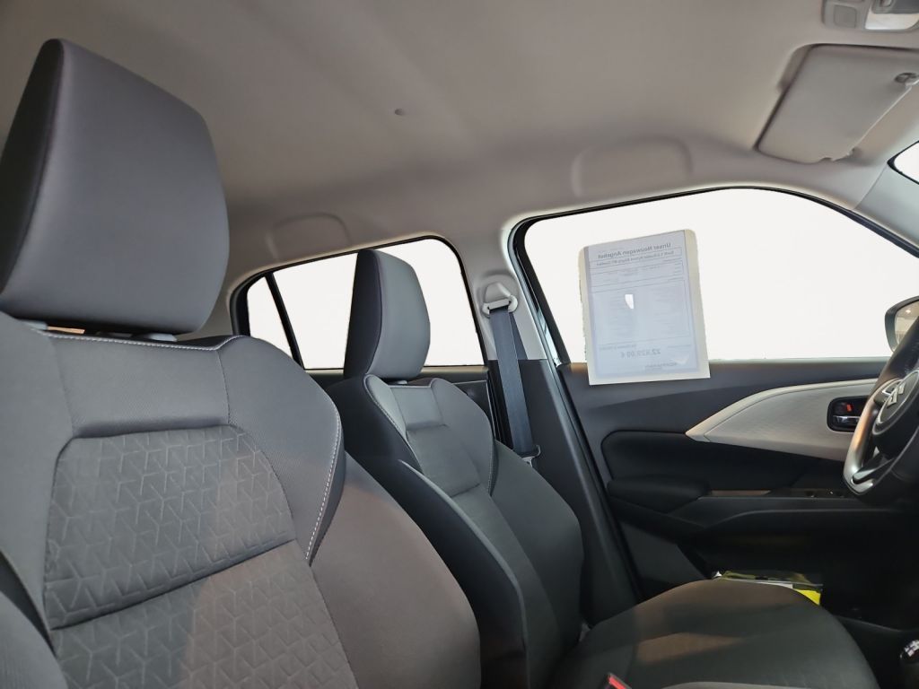 Fahrzeugabbildung Suzuki Swift 1.2 Dualjet Hybrid Allrad Navi PDC Comfort