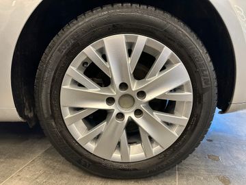 MYAUTOCENTER – Gebraucht- und Jahreswagen mit Werkstattservice in Pfaffenhofen Volkswagen Touran Comfortline BMT *1.HAND*AHK*TEMPO*KLIMA*