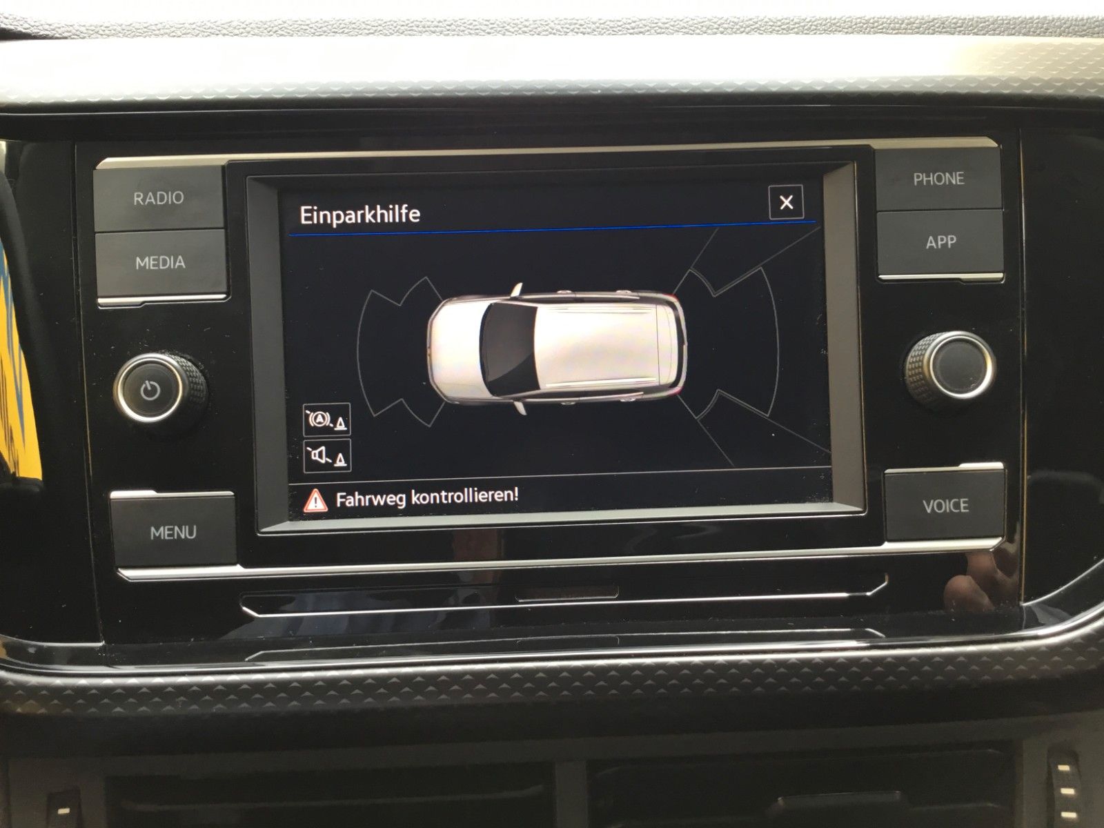 Fahrzeugabbildung Volkswagen T-Cross Life 1.0 TSI DSG+LED+ACC+17"+AppConnect