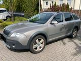 Skoda Oktavia 2,0 Diesel  + Scout + Allrad... - Skoda Octavia aus 2008: Scout