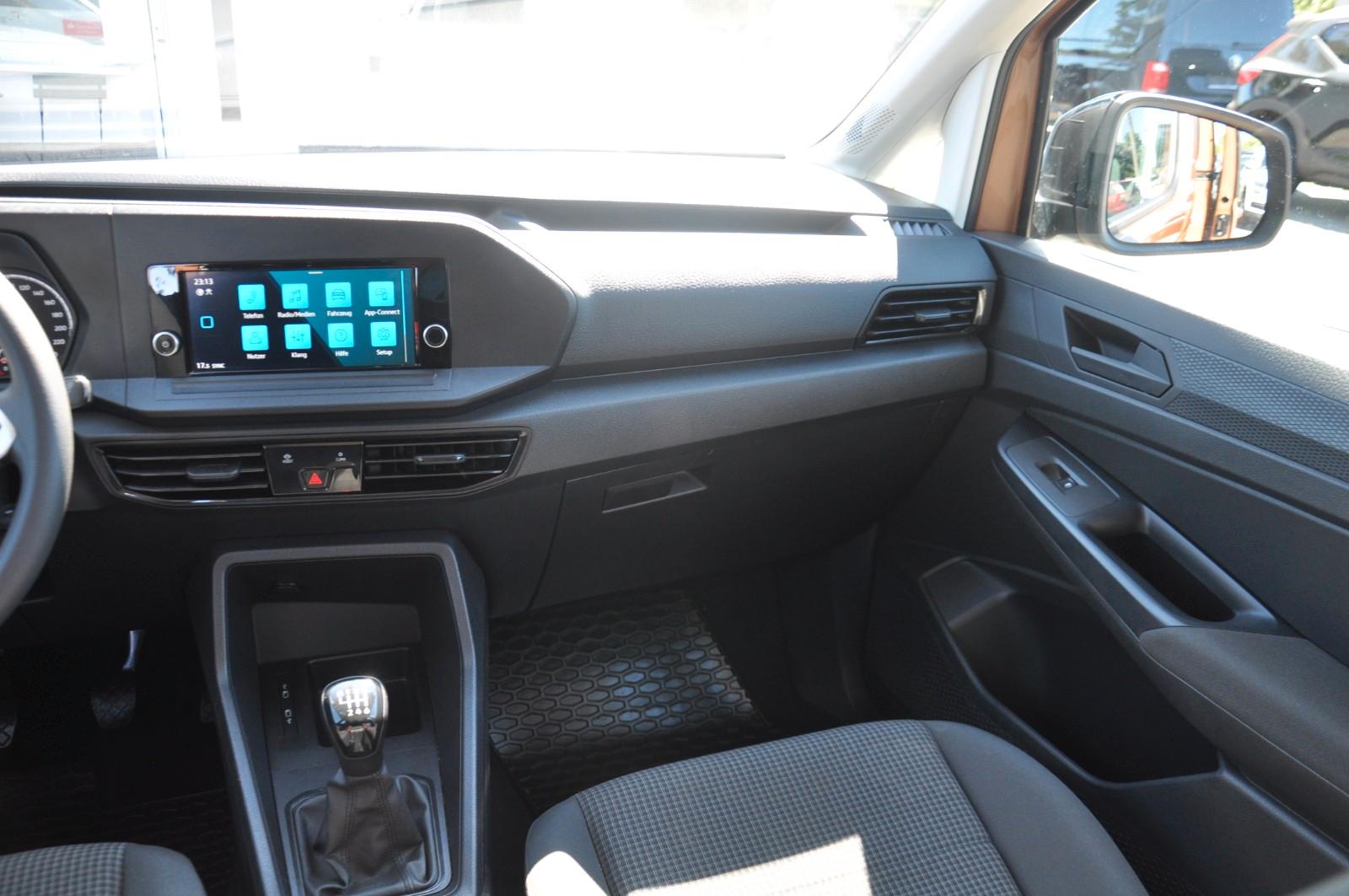 Volkswagen Caddy Maxi 1.5 TSI LED-APPLE-7 SITZER