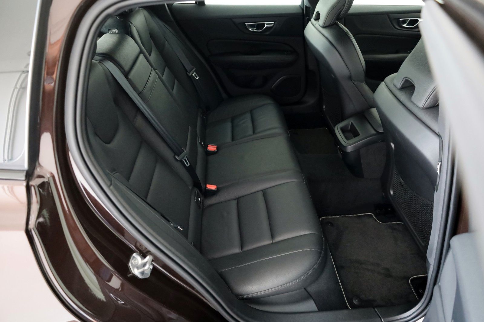 Fahrzeugabbildung Volvo V60 R Design Leder,Navi,LED,Harman/K,Kamera