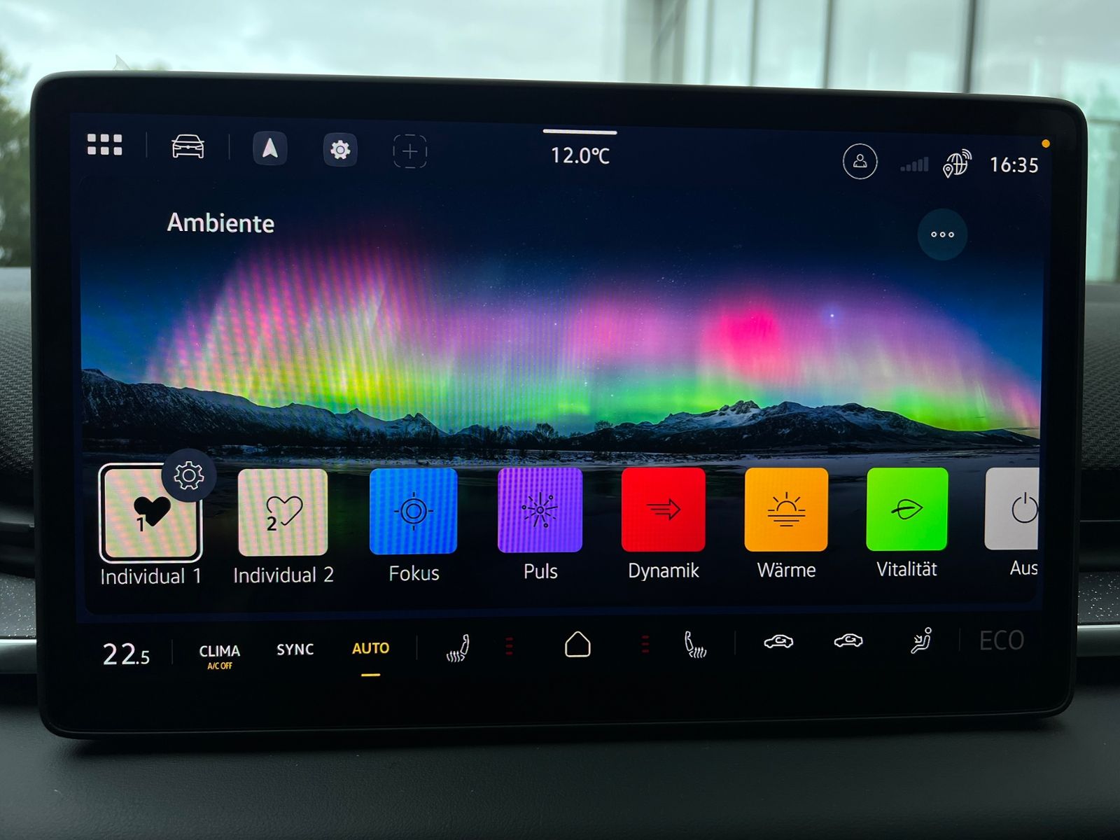 Fahrzeugabbildung Volkswagen ID.3 NEO Life 50 kWh *19" LM-Felge, Ganzjahresre