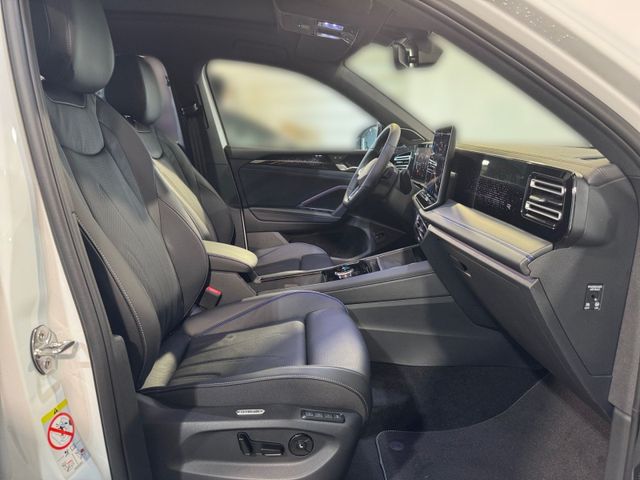 Tiguan R-Line 2,0 TDI 4M DSG LEDER+PANO+AHK+STAN