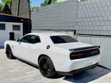 Dodge Challenger 6,2 V8-HELLCAT-LEDER-NAVI-SRT-HARMAN - Dodge Challenger Gebrauchtwagen