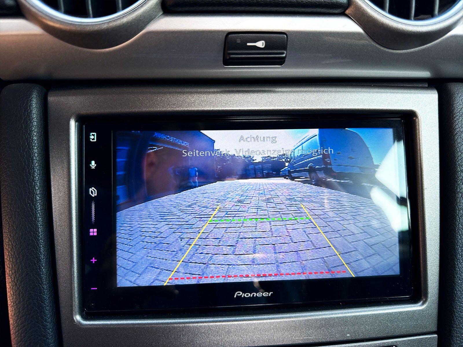 Fahrzeugabbildung Porsche Cayman S/ Rückfahrkamera/ KW-V3/OZ Ultraleggera