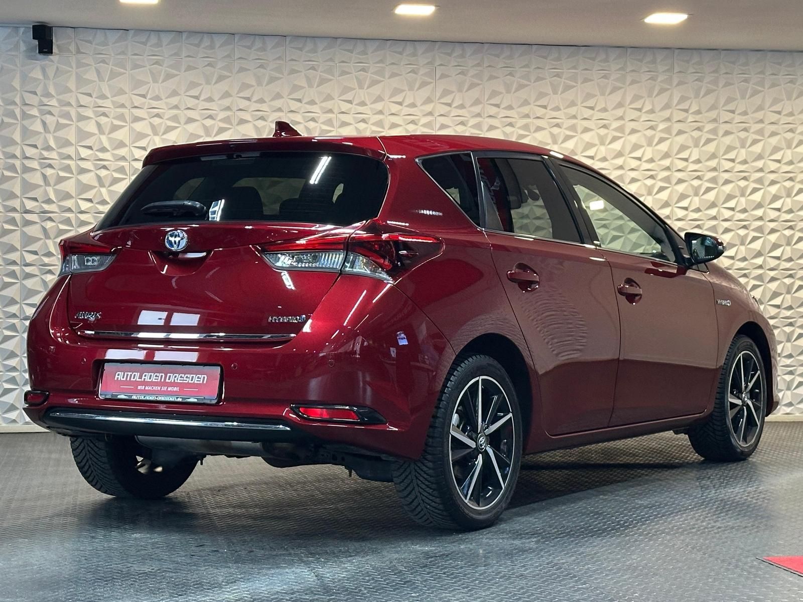 TOYOTA Auris 1.8 HYBRID EDITION S+* SHZ#TEMPO#NAVI#SPUR - Image 8