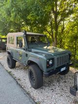 Land Rover Defender 90 2.4 TD4 Soft top E - Land Rover Defender: Soft Top