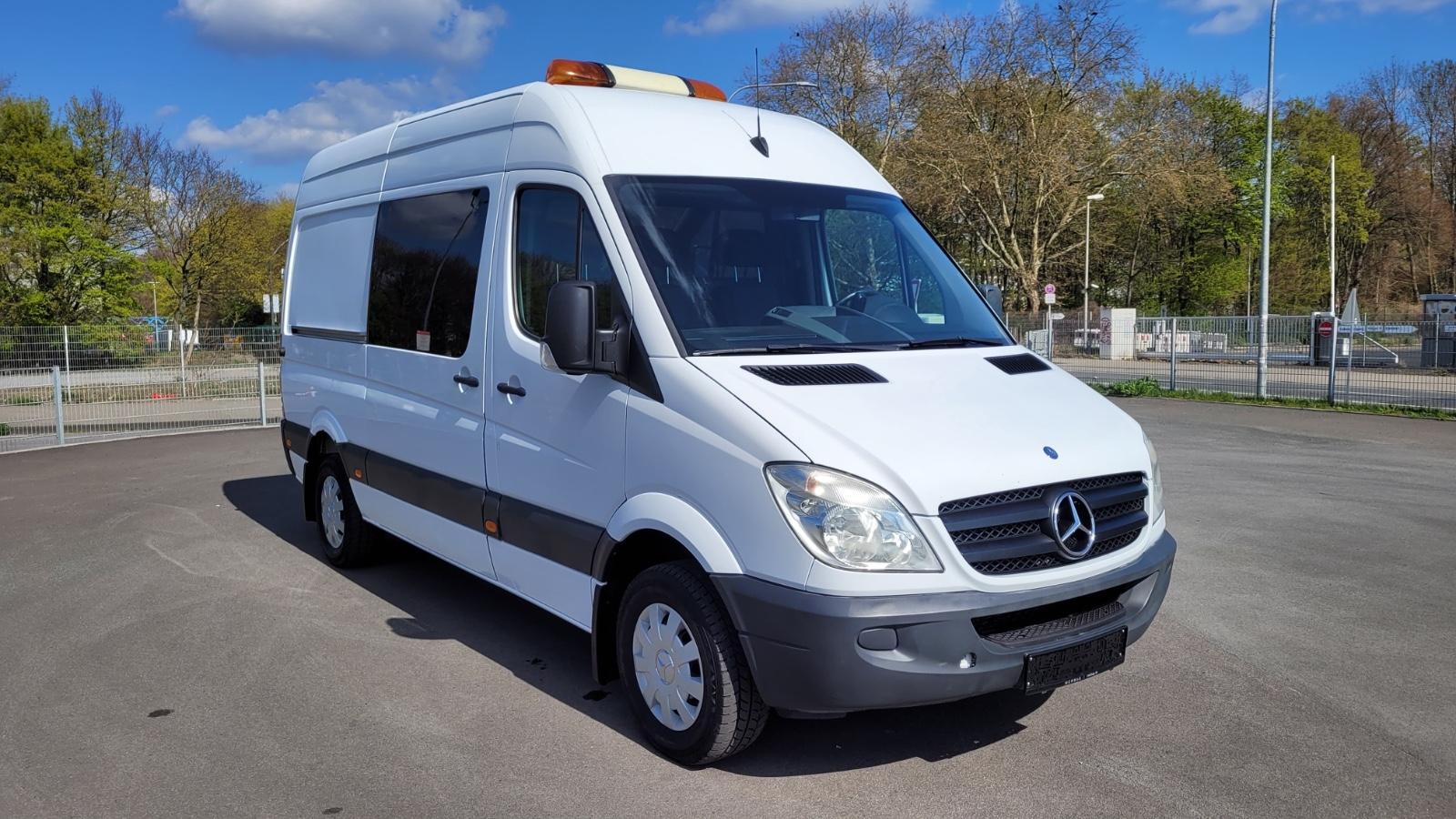 Mercedes-Benz Sprinter II Kasten 319 CDI Automatik Navi AHK***
