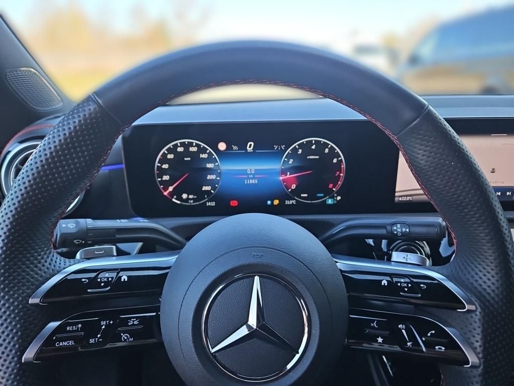 Fahrzeugabbildung Mercedes-Benz CLA 200 Coupé AMG AHK KeylessGo LED Winter Totw.