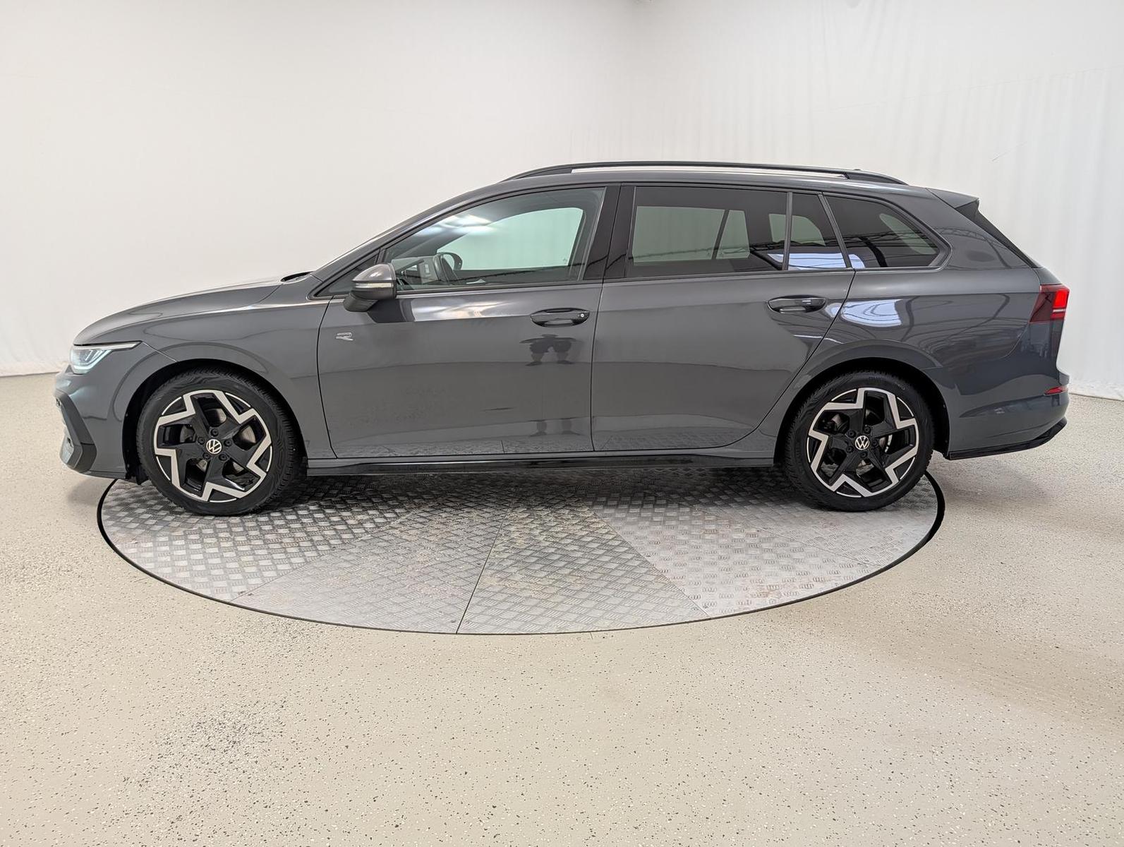 Volkswagen Golf Variant 1.5 TSI R-Line ACC LED Winter Kamer, миниатюра 3