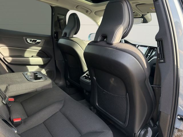 Volvo XC60 Momentum Pro 2WD