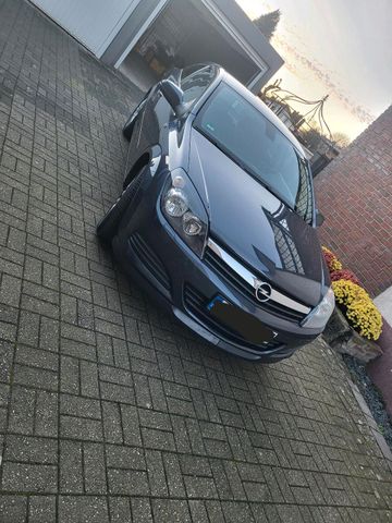 Opel Astra H GTC