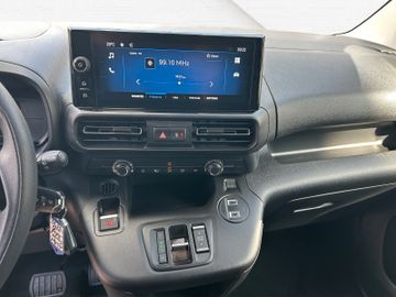 Fotografie 12 des Opel Combo E Cargo Edition 1.5 D 96kw Infotainment