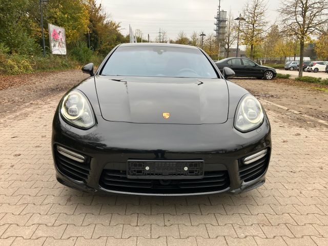 Porsche Panamera Turbo S Executive