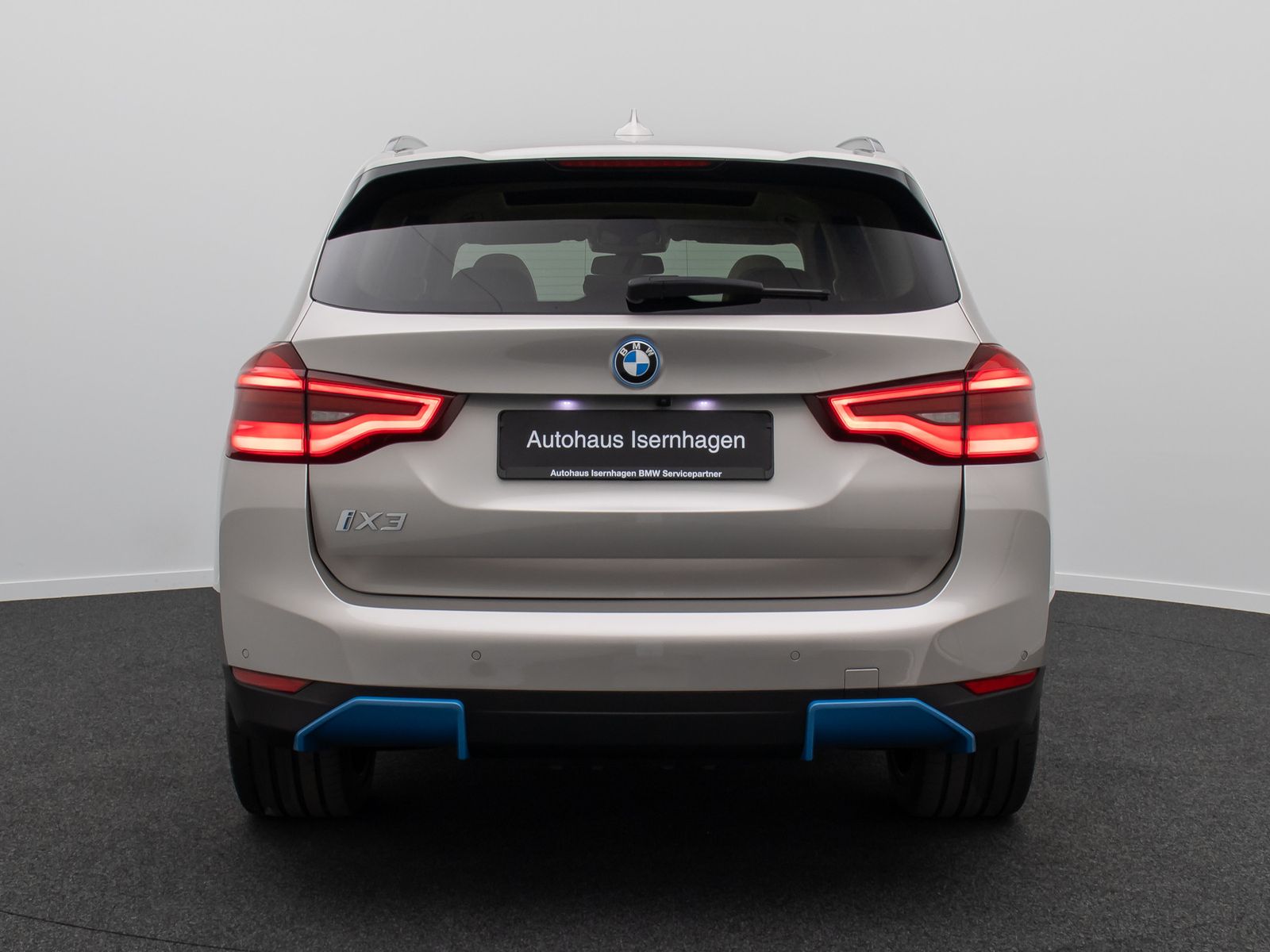 Fahrzeugabbildung BMW iX3 IMPRESSIVE DAB 360&deg;HUD ACC Memory H/K 20Zoll