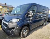 Peugeot Boxer Kasten 333 L1H1 Pro BlueHDi 160 - blaue Peugeot Boxer