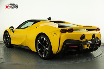 صورة 3 لـ 2021 Ferrari SF90