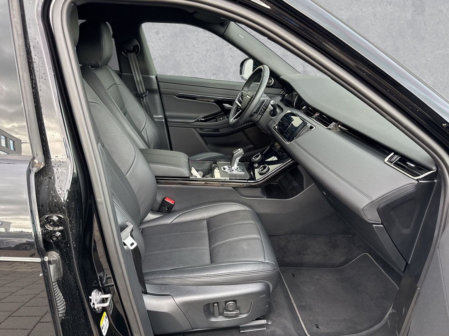 Land Rover Range Rover Evoque R-Dynamic SE P300e,20-Z,Black imagem 3