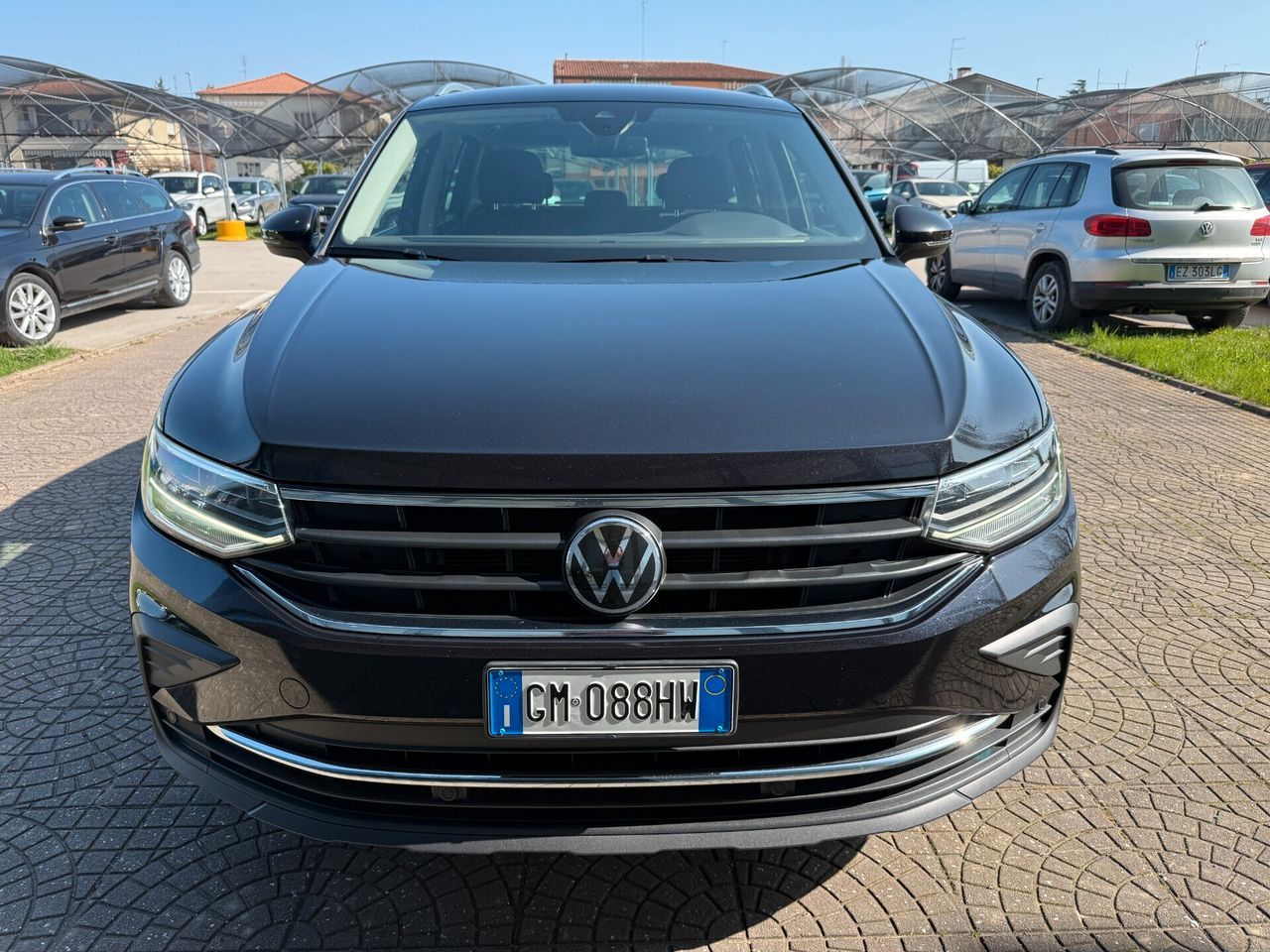 Volkswagen Tiguan 2.0 TDI 150 CV SCR DSG Eleganc imagem 2