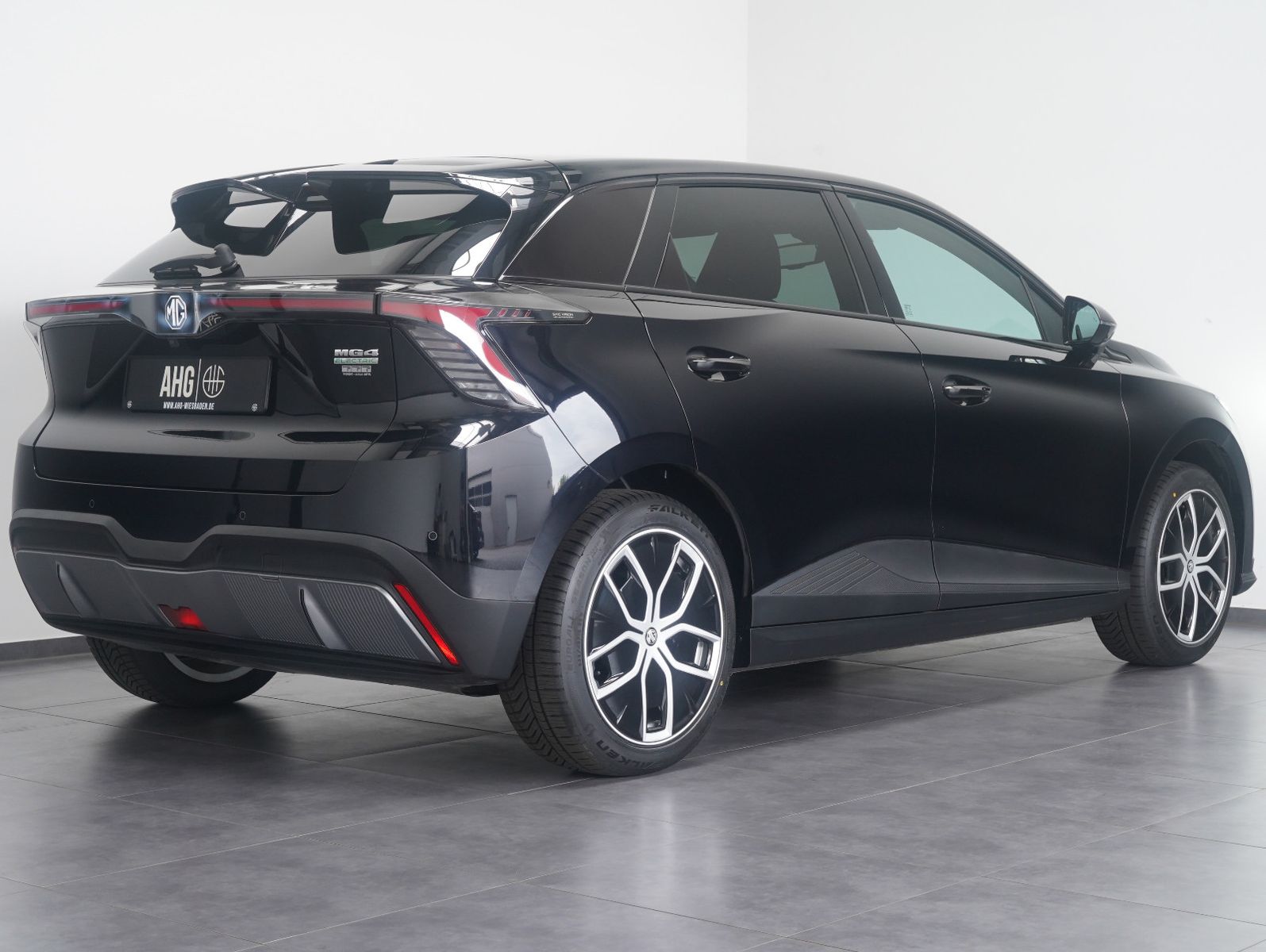 Fahrzeugabbildung MG MG4 Luxury 150KW/64KWH/WÄRMEPUMPE/V2L