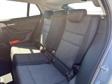 2025 BMW IX2 缩略图 11