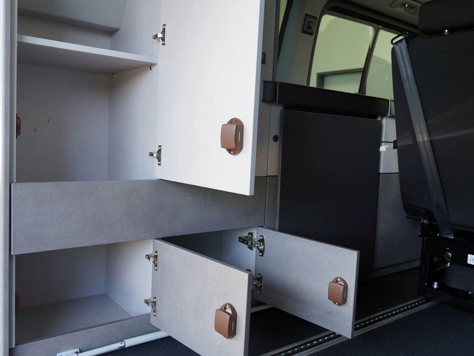 Fahrzeugabbildung Mercedes-Benz Vito Tourer 119 CDI Pro 4x4 lang PÖSSL/KÜCHE