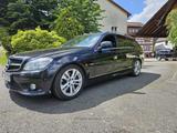 Mercedes-Benz C 320 CDI 4MATIC T AVANTGARDE Autom. Avantgarde - Mercedes-Benz C 320: Cdi Avantgarde