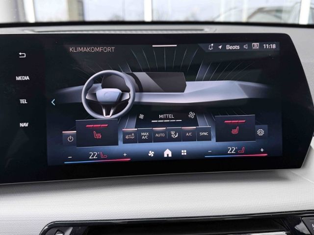 BMW X1 xDrive Panorama Sportsitz AHK adap.LED Drivin foto 17
