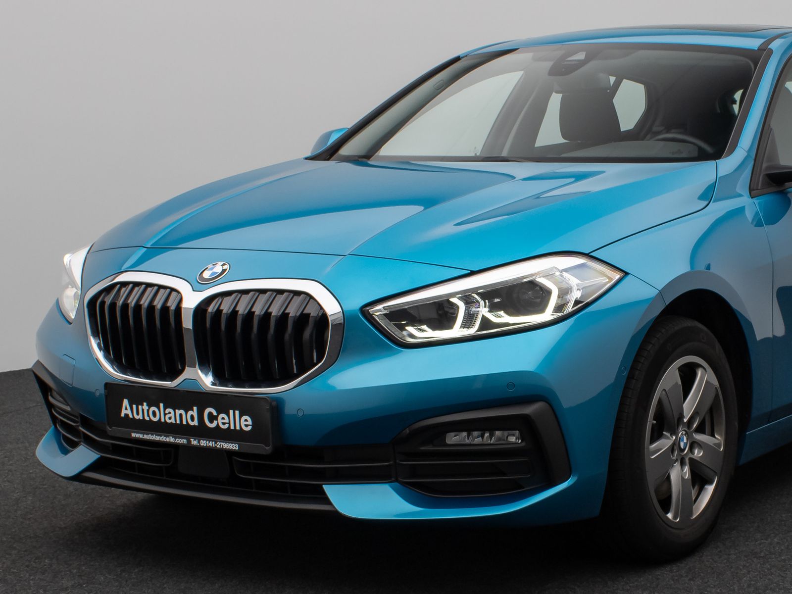 Fahrzeugabbildung BMW 118i Panorama Kamera Lenkrhzg DAB Komfort Sport
