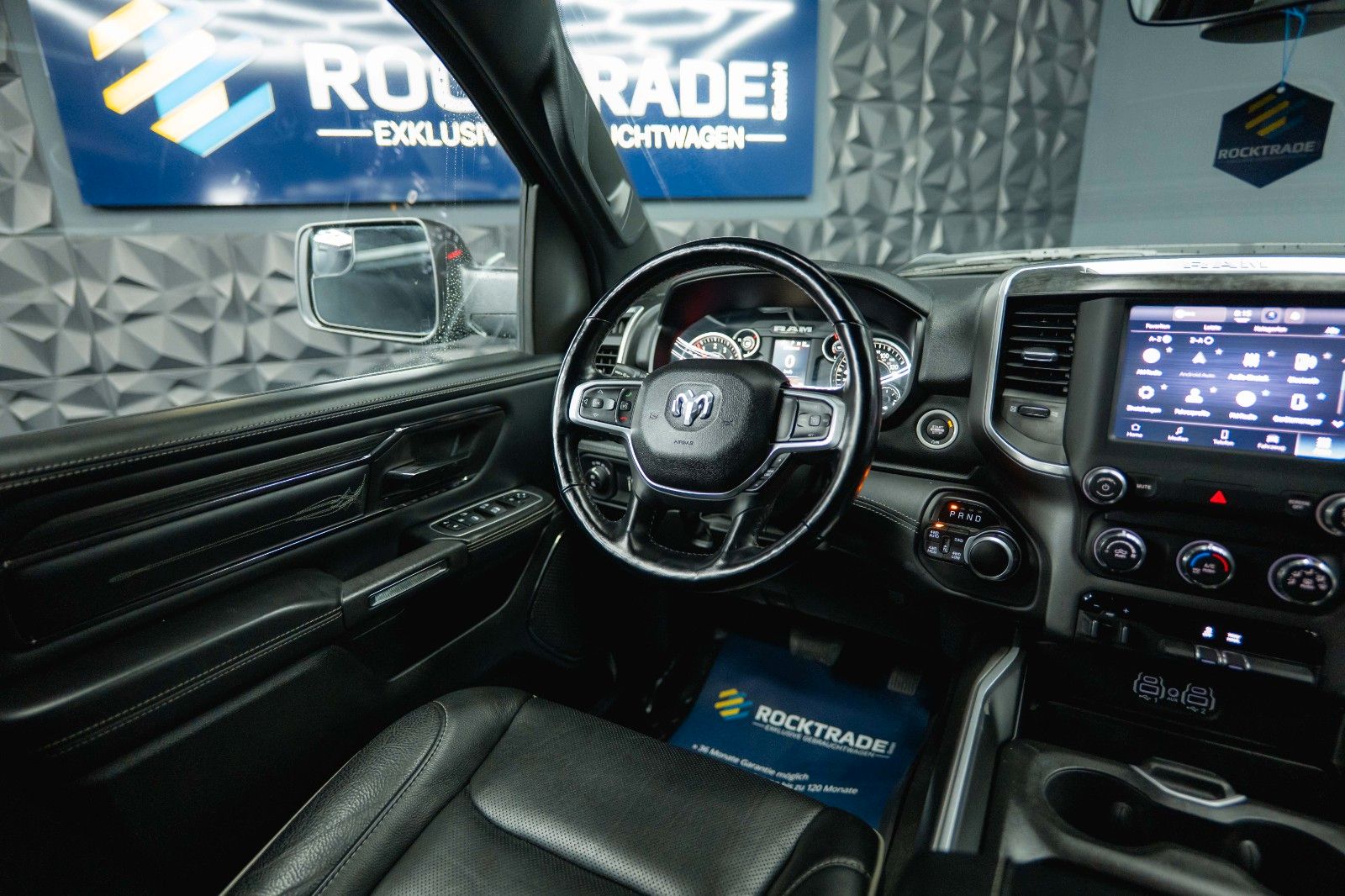 Fahrzeugabbildung Dodge RAM 5.7 V8 HEMI 4x4 BLACK EDITION Longbed 19%