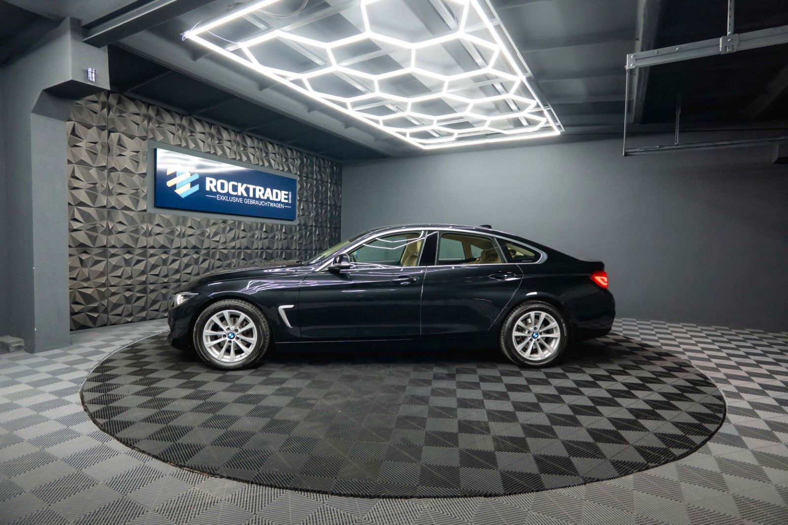 Fahrzeugabbildung BMW 420i Gran Coupé LCI Advantage | LED | Leder