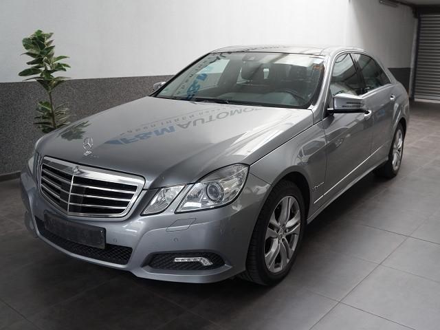 Mercedes-Benz E 500 AVANTG. ACC Leder Navi Panorana RKam PDC