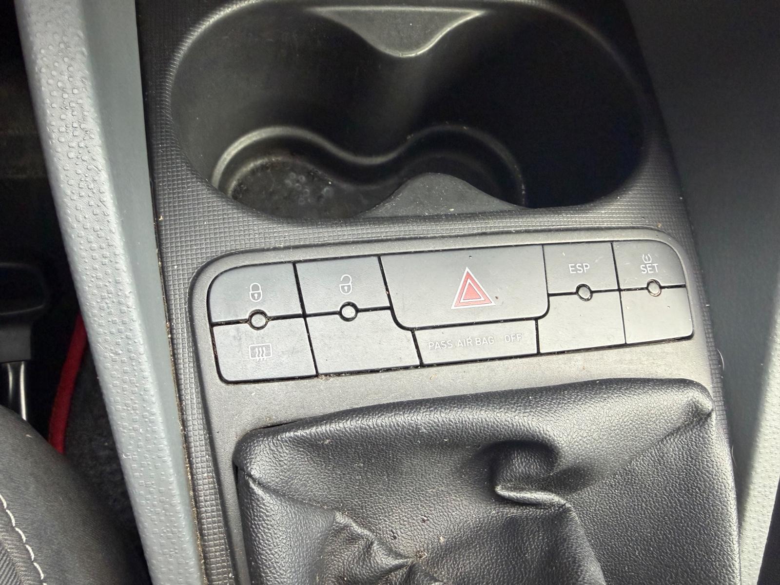 Seat Ibiza 2011 — photo 22