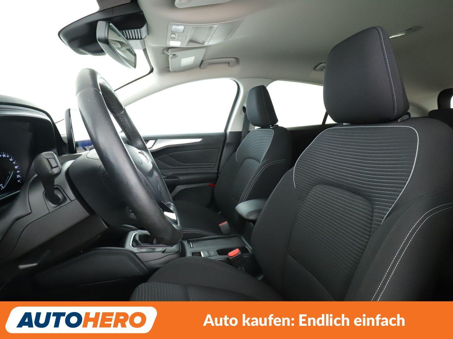 Ford Focus 1.0 EcoBoost Titanium*NAVI*CAM*SPUR*PDC*