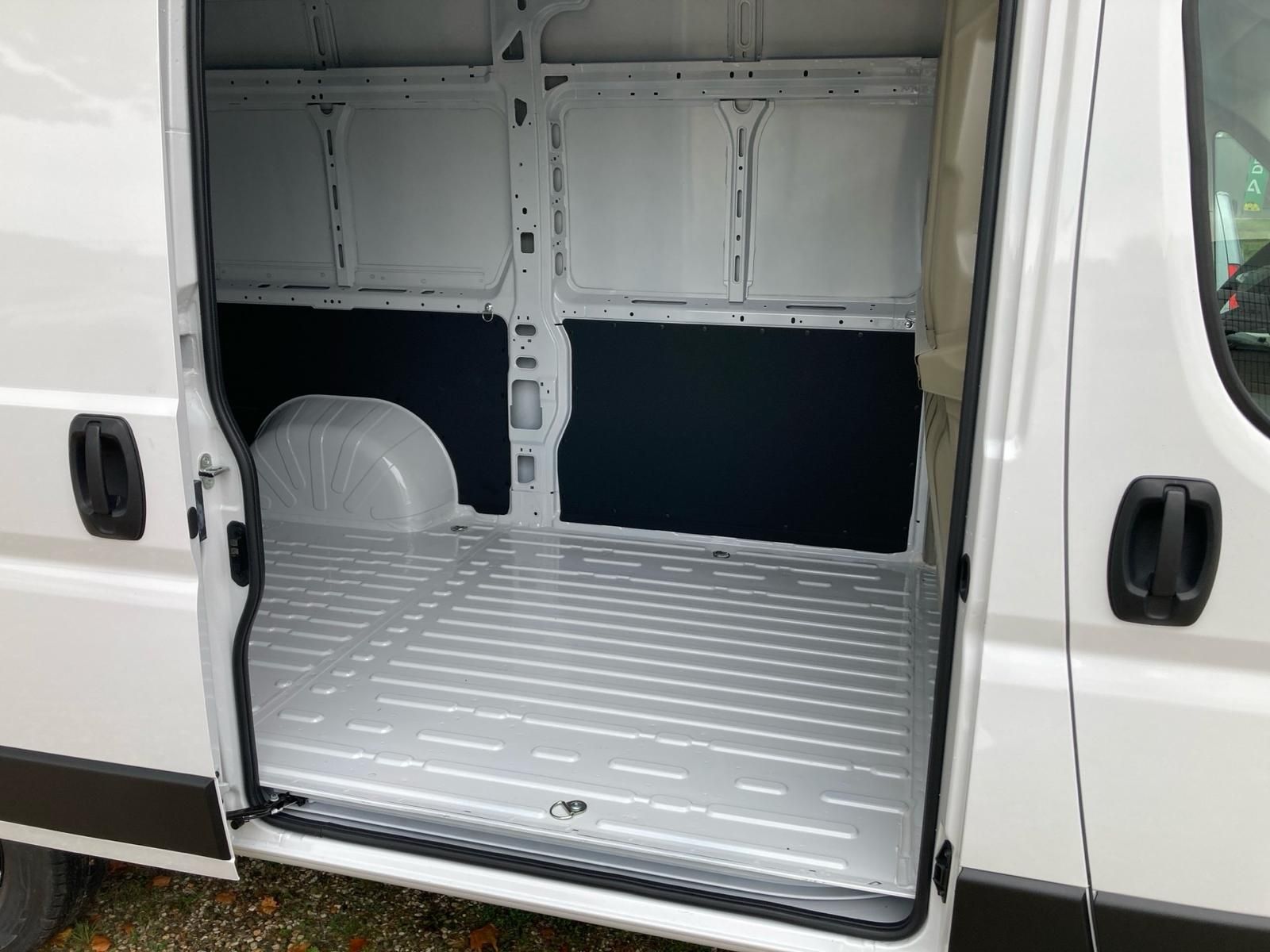 Fahrzeugabbildung Fiat Ducato L2H2 Kastenwagen 140 MT6