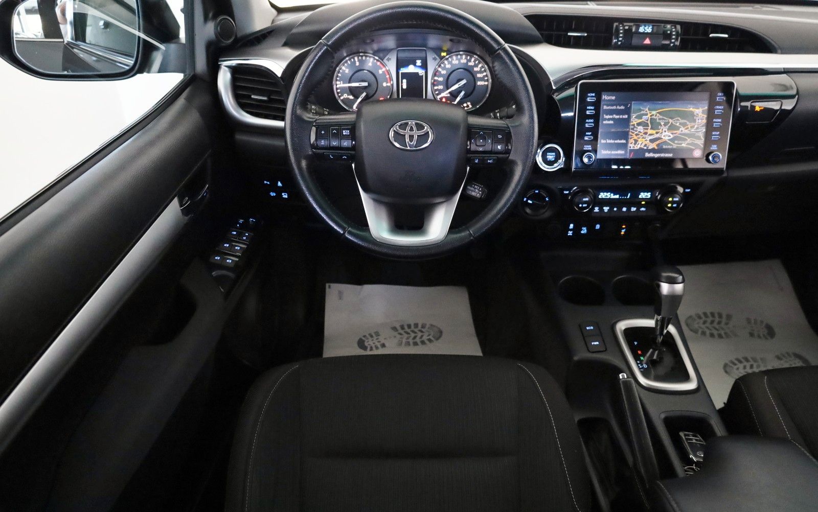 Fahrzeugabbildung Toyota Hilux Executive 2.8D-4D 4x4,Navi,Kamera,ACC,AHK