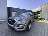Hyundai Tucson 1.6 Select 2WD - Hyundai TUCSON: Select