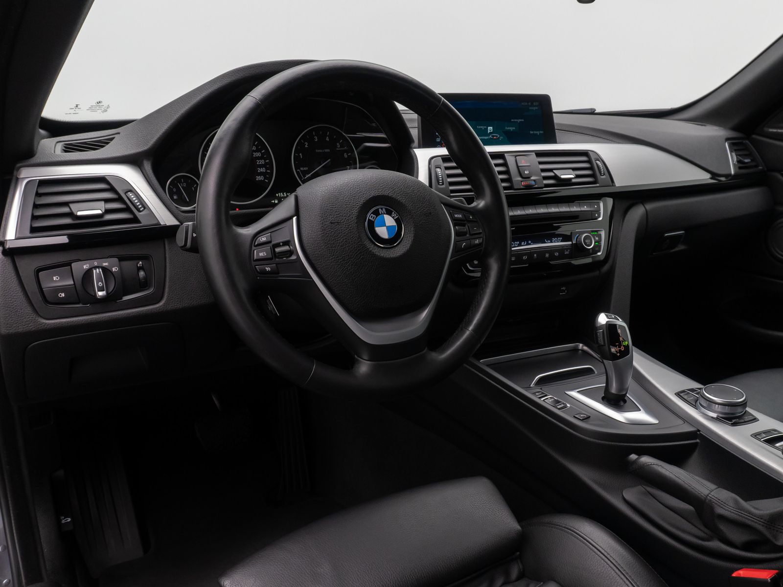 Fahrzeugabbildung BMW 420i Cabrio Sport Line DAB NaviPro Alarm Memory