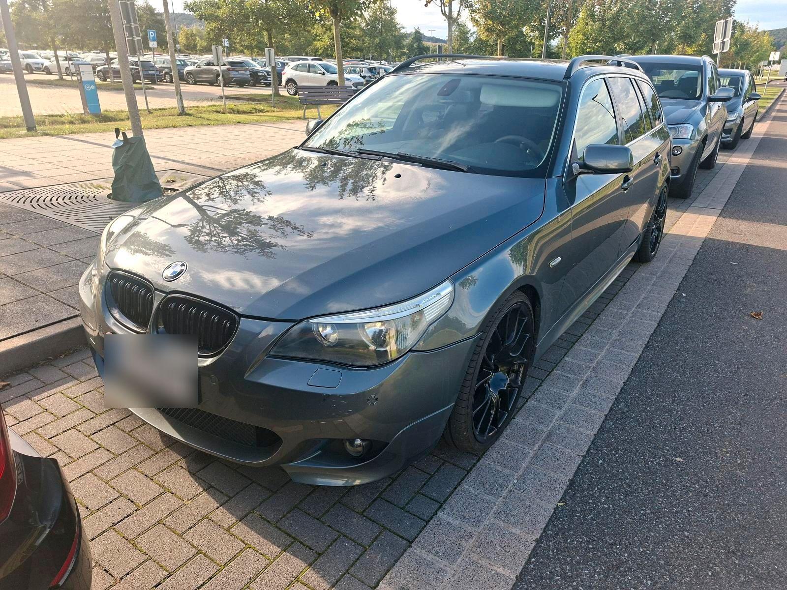 BMW 525 2004 — вигляд ззаду