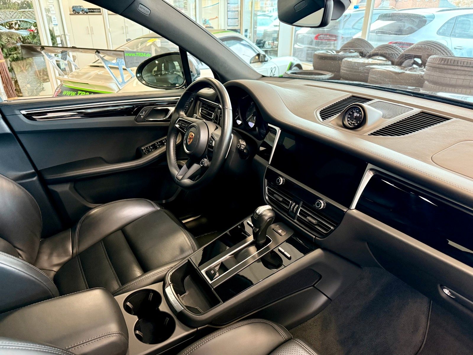 Fahrzeugabbildung Porsche Macan S Keyless/BOSE/360View/SportChrono