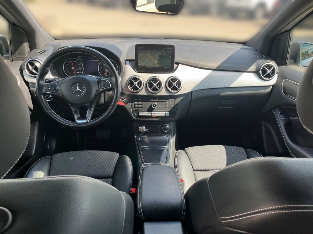 Fahrzeugabbildung Mercedes-Benz B 200 Urban AHK Navi Tempomat LED SHZ CD RDK