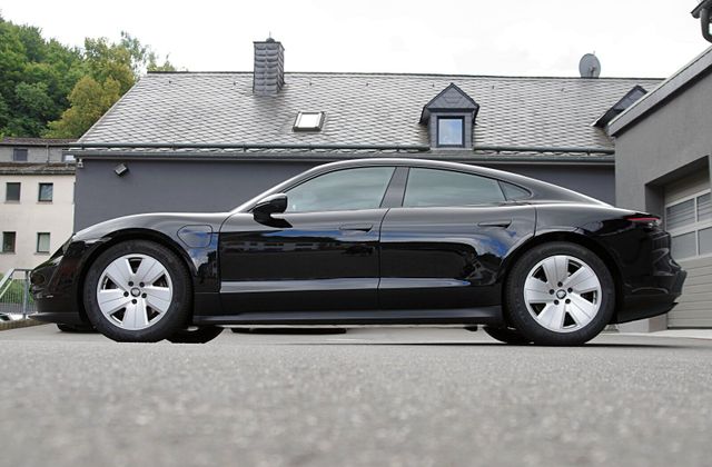 Porsche Taycan*Unfallfrei,14-Wege,Sitzheizung,PDLS+,360°