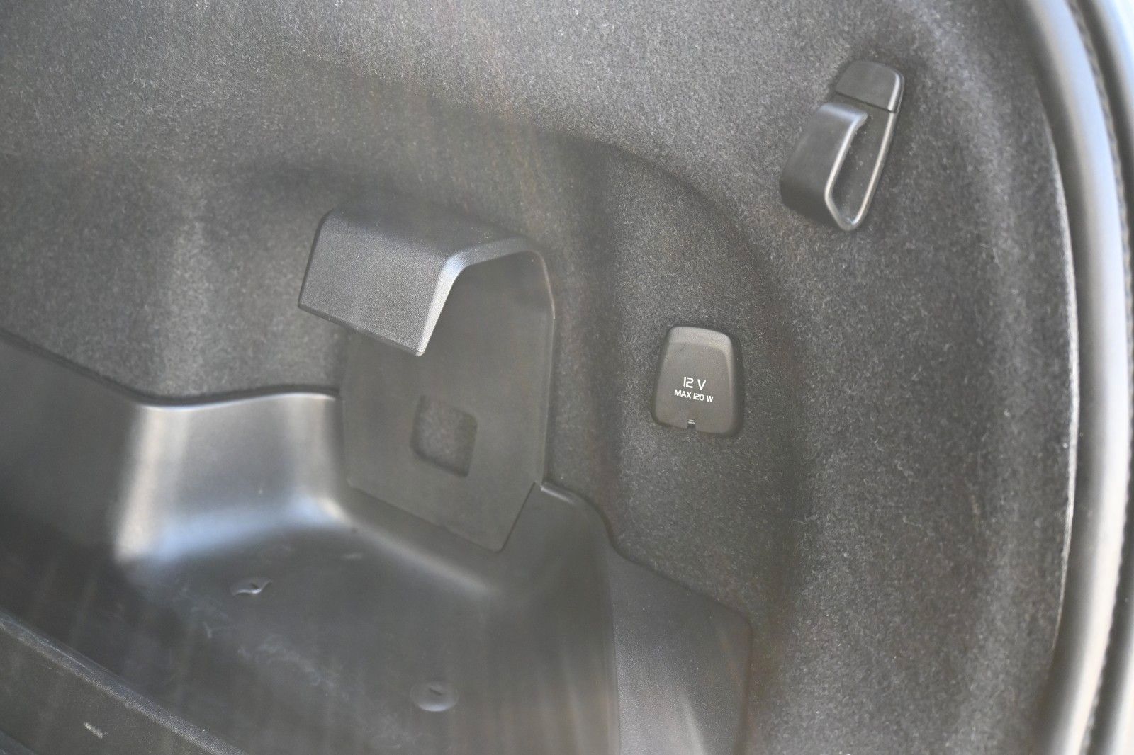 Fahrzeugabbildung Volvo S90 Lim.R-Design Plug-In Hyb. AWD*B&W*LUFT*MASS*