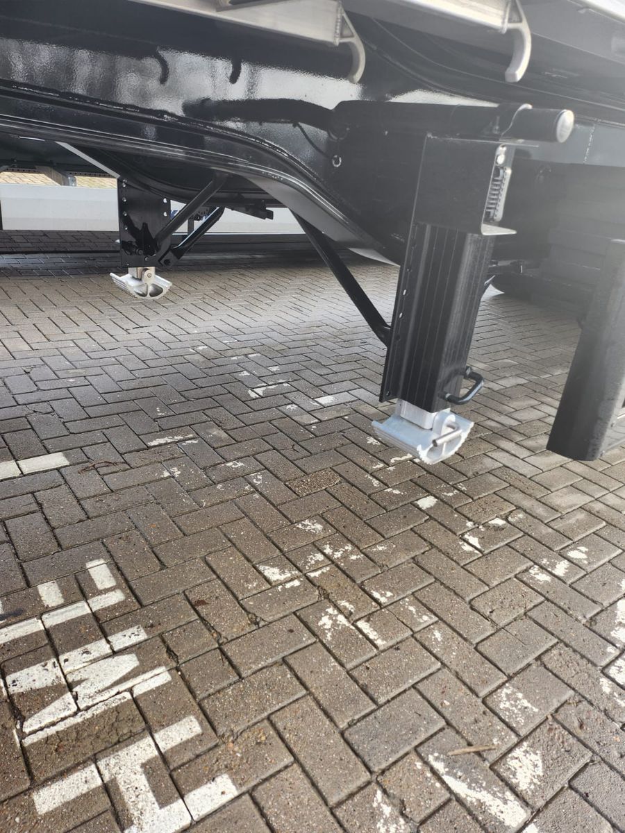 Fahrzeugabbildung Benalu OPTILINER 60 - 63m³ Türen Palettenbreite