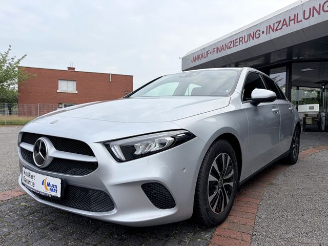 MERCEDES-BENZ A 200d LED NAVI AHK SHZG PDC DSG