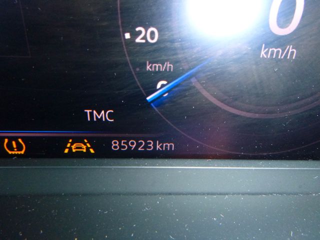 Fahrzeugabbildung Volkswagen Tiguan 2,0 TDI 4Motion >AUT/KAM/NAV/SHZ/ACC<