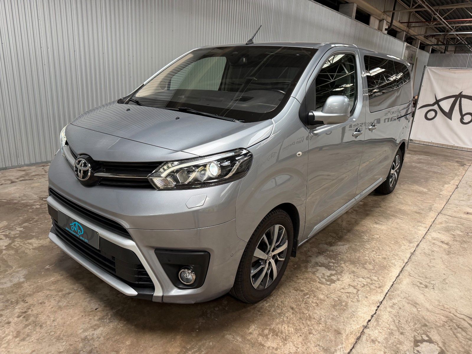 Toyota Proace Verso Medium VIP Aut Leder Camera Massage imagem 2