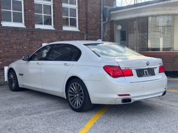 BMW 750 - 3